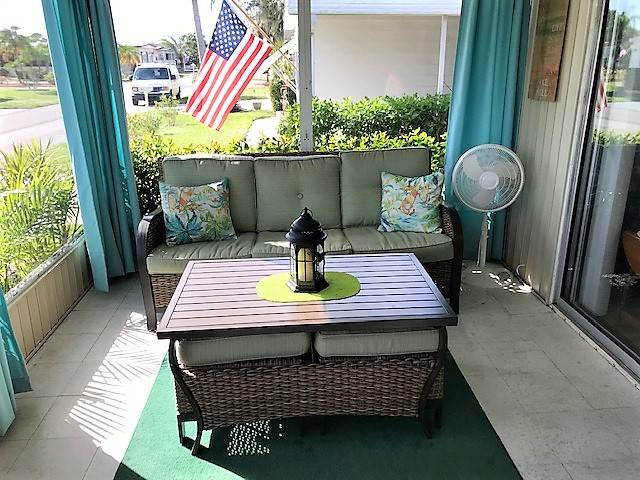 Mobile Home Sunroom and Lanai Decorating Ideas
