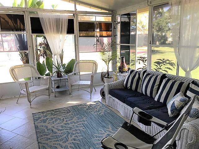 Mobile Home Sunroom and Lanai Decorating Ideas