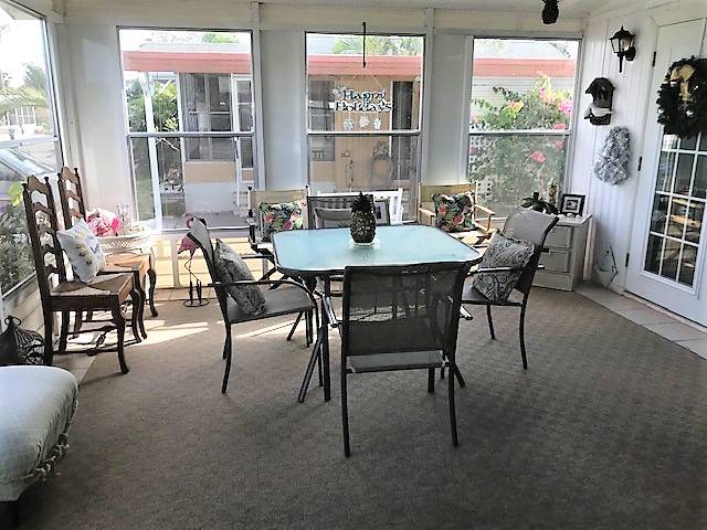 Mobile Home Sunroom and Lanai Decorating Ideas