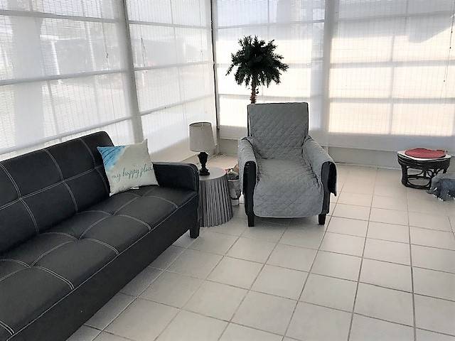 Mobile Home Sunroom and Lanai Decorating Ideas