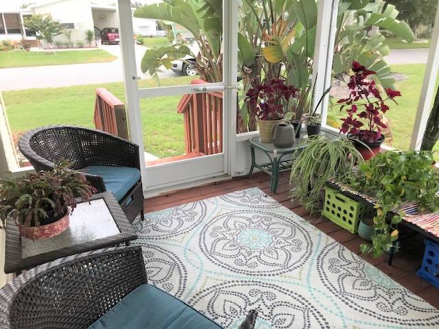 Mobile Home Sunroom and Lanai Decorating Ideas