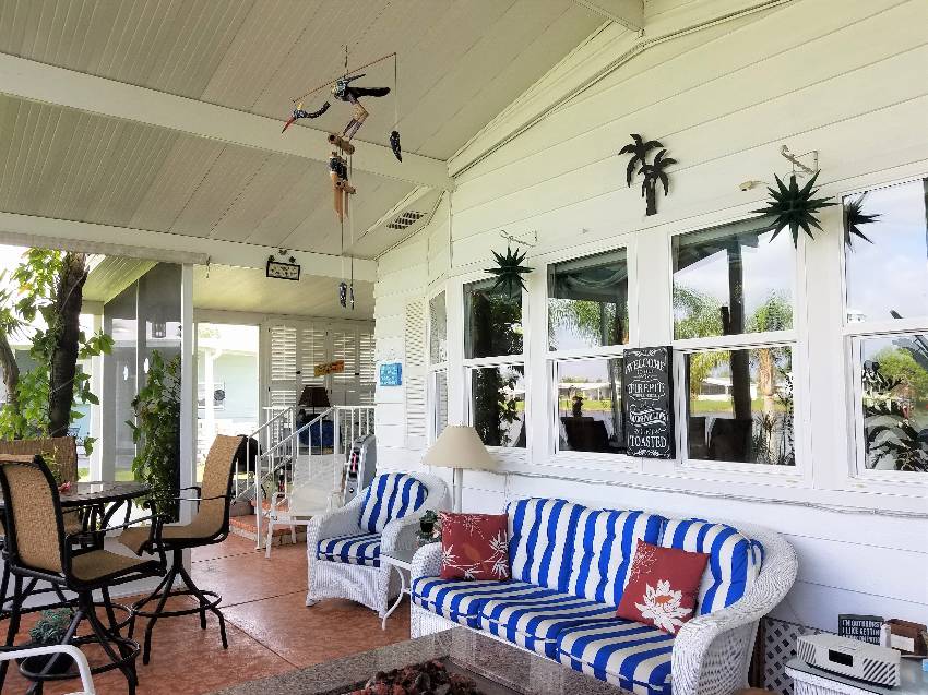 Mobile Home Sunroom and Lanai Decorating Ideas