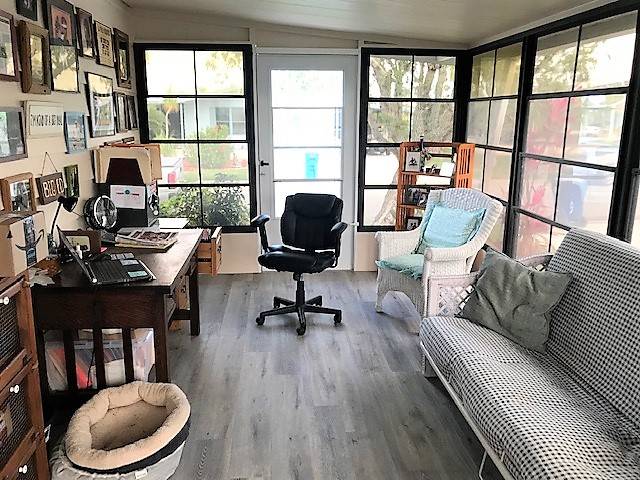 Mobile Home Sunroom and Lanai Decorating Ideas