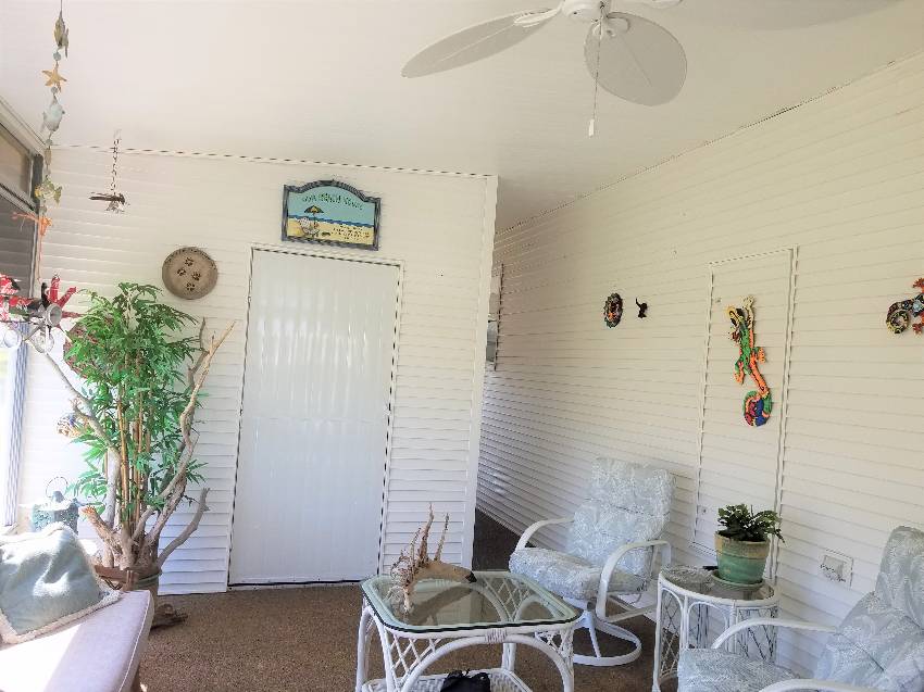 Mobile Home Sunroom and Lanai Decorating Ideas