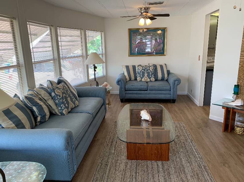 Mobile Home Sunroom and Lanai Decorating Ideas