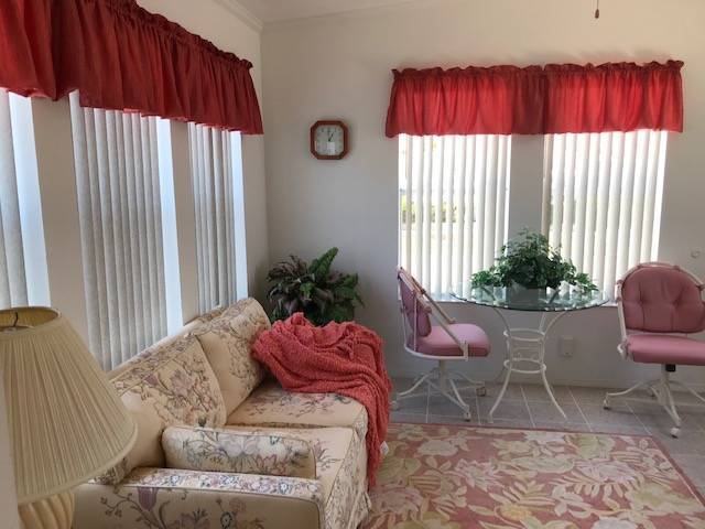 Mobile Home Sunroom and Lanai Decorating Ideas