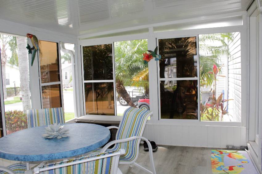 Mobile Home Sunroom and Lanai Decorating Ideas