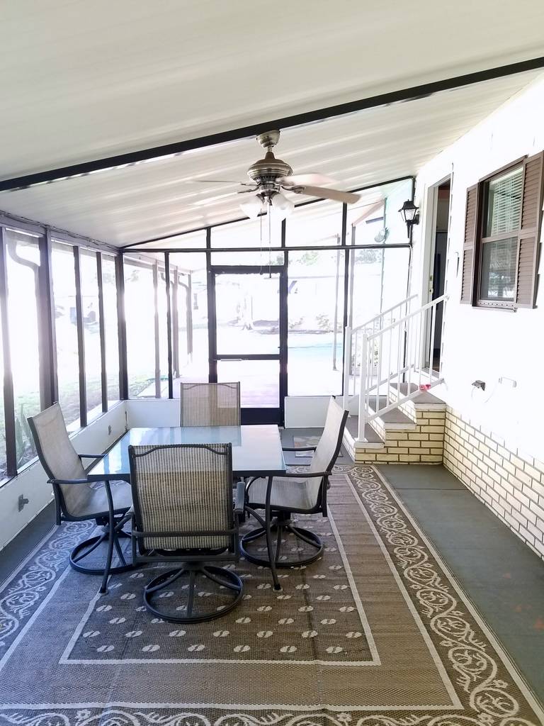 Mobile Home Sunroom and Lanai Decorating Ideas