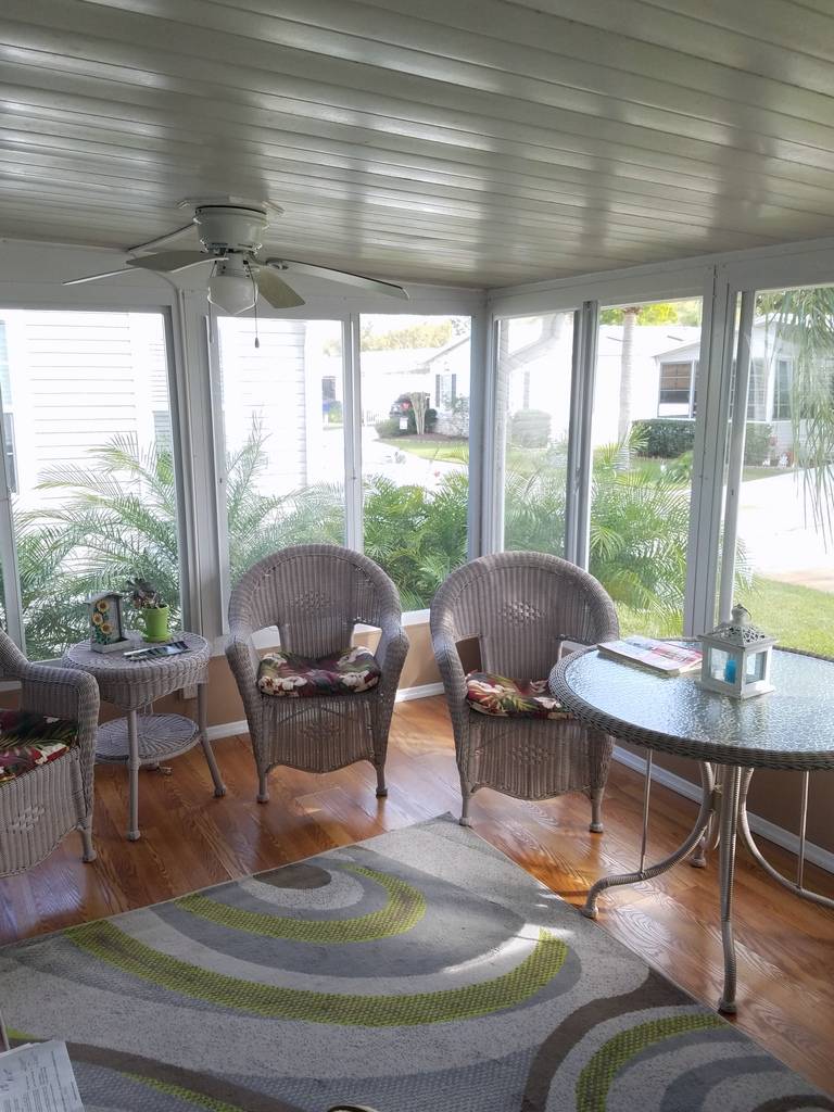 Mobile Home Sunroom and Lanai Decorating Ideas
