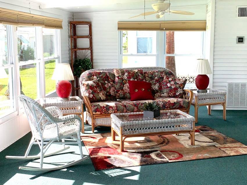 Gallery Of Mobile Home Sunroom And Lanai Decorating Ideas Mh Giant Com - Mobile Home Living Room Decor Ideas
