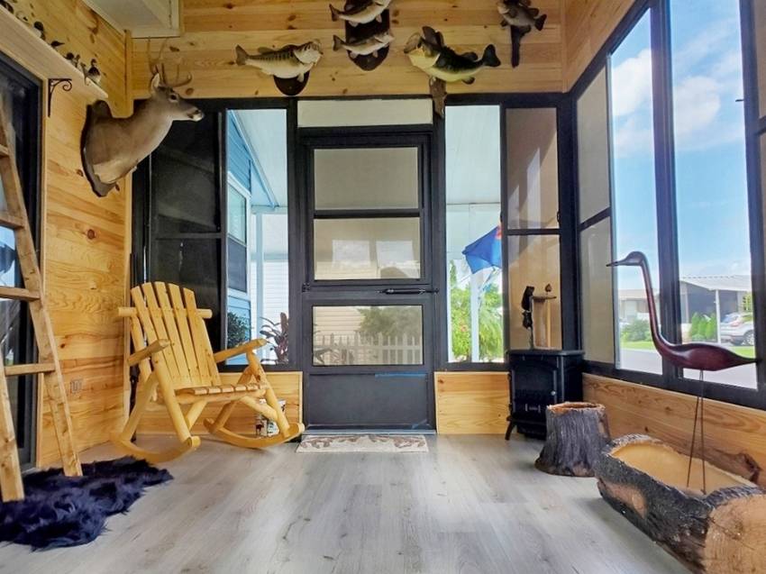 Mobile Home Sunroom and Lanai Decorating Ideas