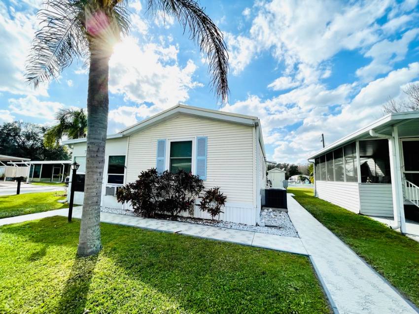 80 Los Palms Dr a Auburndale, FL Mobile or Manufactured Home for Sale