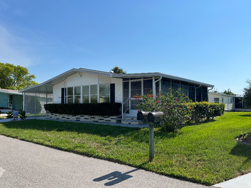 6362 Ravenglass Way a Sarasota, FL Mobile or Manufactured Home for Sale