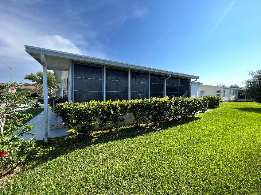 6362 Ravenglass Way a Sarasota, FL Mobile or Manufactured Home for Sale