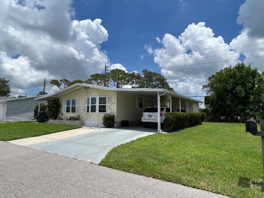 5709 Seven Oaks Dr. a Sarasota, FL Mobile or Manufactured Home for Sale