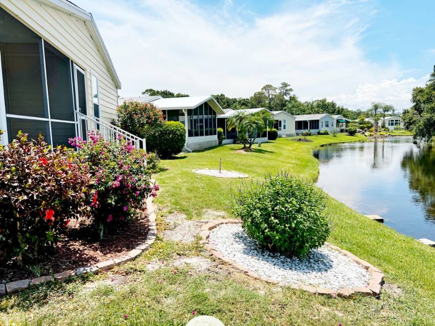 1574 Champion Drive a Lakeland, FL Mobile or Manufactured Home for Sale