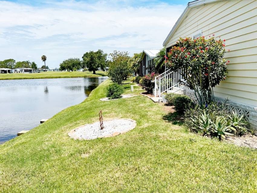 1574 Champion Drive a Lakeland, FL Mobile or Manufactured Home for Sale