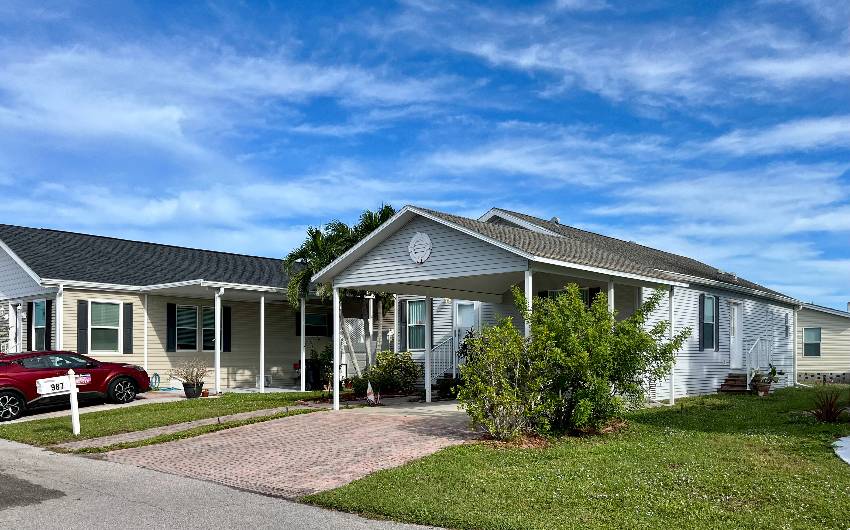 987 Desirade a Venice, FL Mobile or Manufactured Home for Sale