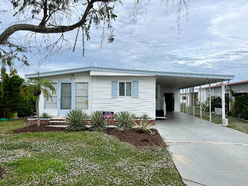 919 Lucaya a Venice, FL Mobile or Manufactured Home for Sale