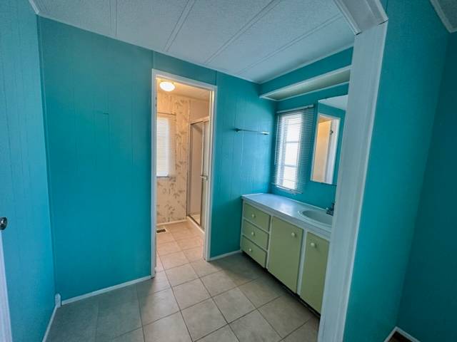 1280 Lakeview Drive a Clearwater, FL Mobile or Manufactured Home for Sale
