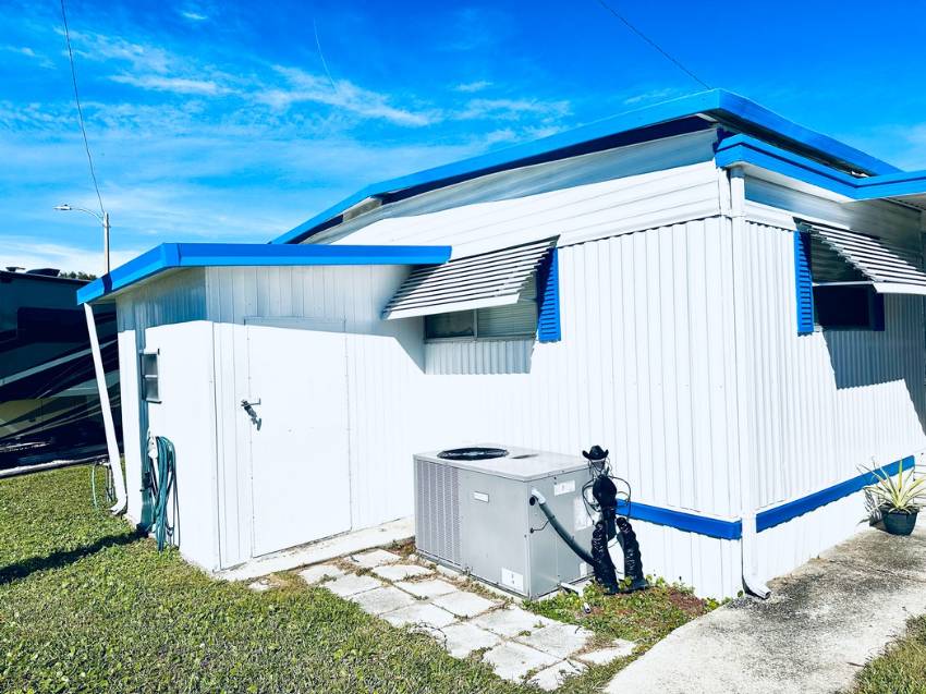 2121 New Tampa Hwy, #c22 a Lakeland, FL Mobile or Manufactured Home for Sale