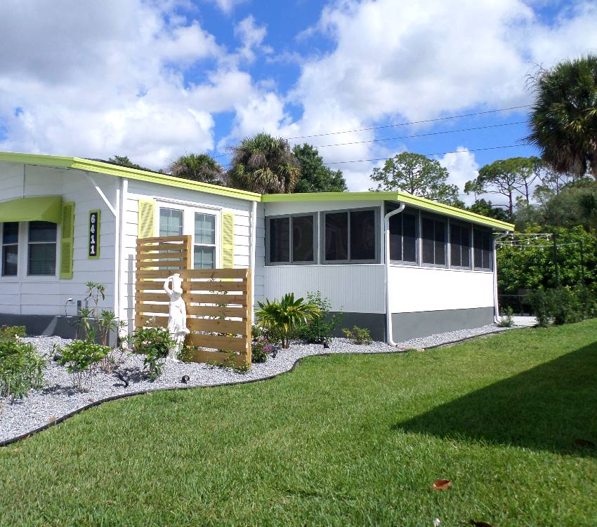 6411 Wakefield Lane a Sarasota, FL Mobile or Manufactured Home for Sale