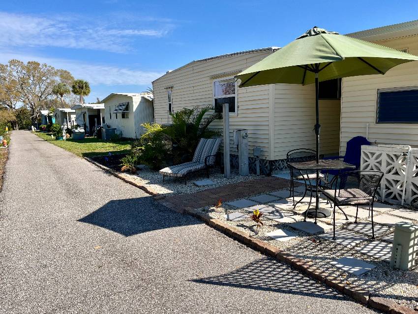 437 Cobia a Venice, FL Mobile or Manufactured Home for Sale