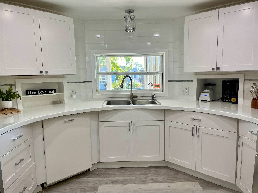 437 Cobia a Venice, FL Mobile or Manufactured Home for Sale
