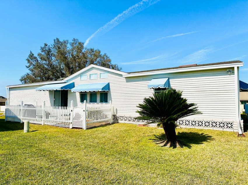 4505 Dewsbury Court a Lakeland, FL Mobile or Manufactured Home for Sale