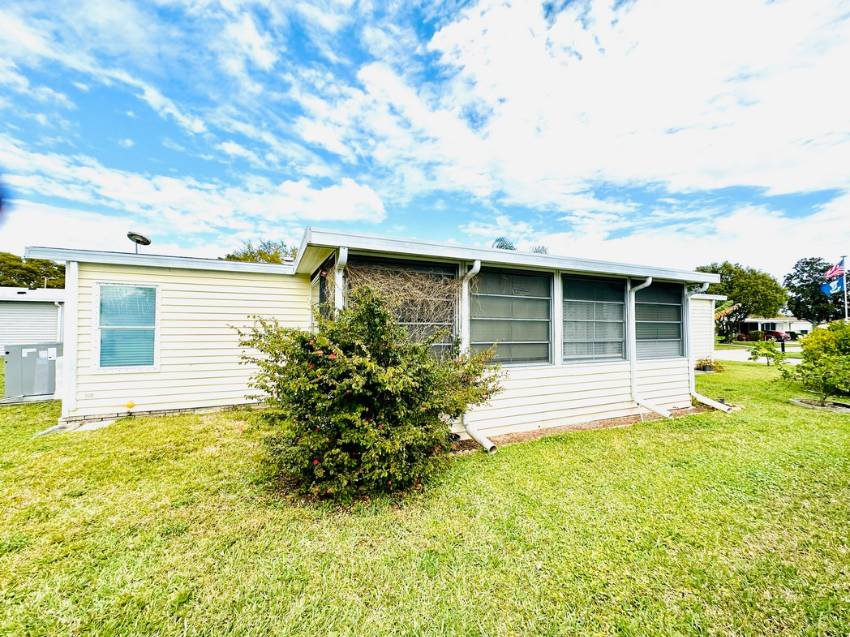 415 Mcelwee Dr a Auburndale, FL Mobile or Manufactured Home for Sale