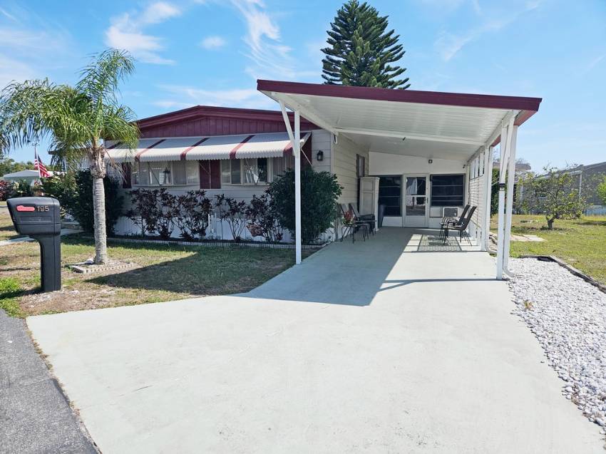 195 Rainbow Lane W a Dundee, FL Mobile or Manufactured Home for Sale