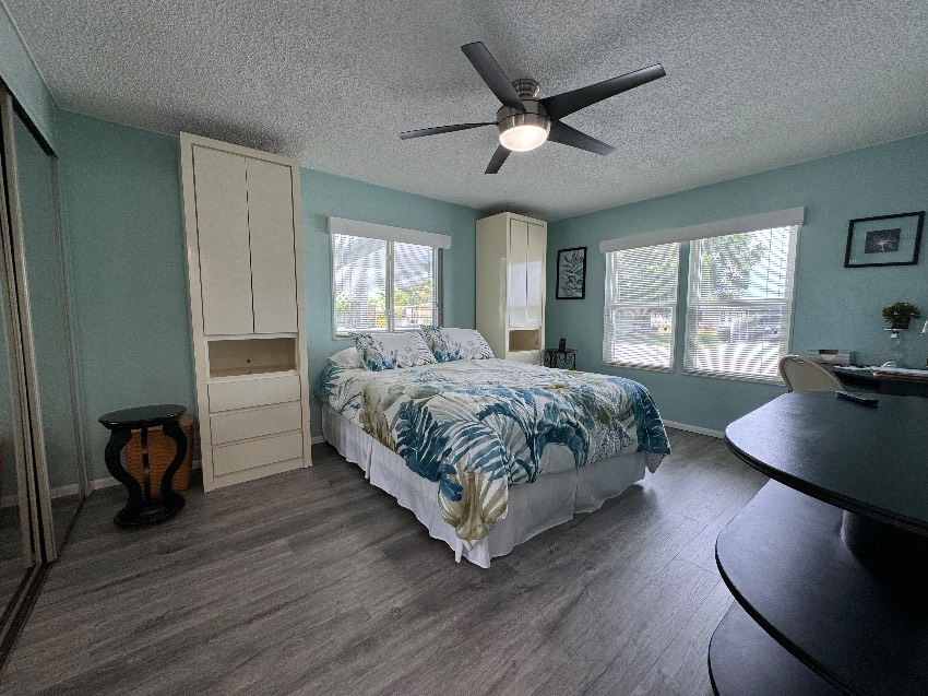 6278 Cardigan Circle a Sarasota, FL Mobile or Manufactured Home for Sale