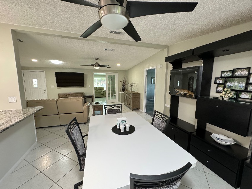 6278 Cardigan Circle a Sarasota, FL Mobile or Manufactured Home for Sale