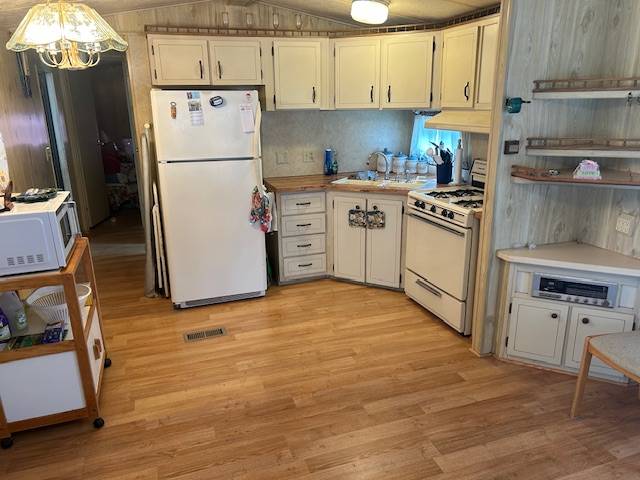 9014 Bolton #13 a Hudson, FL Mobile or Manufactured Home for Sale