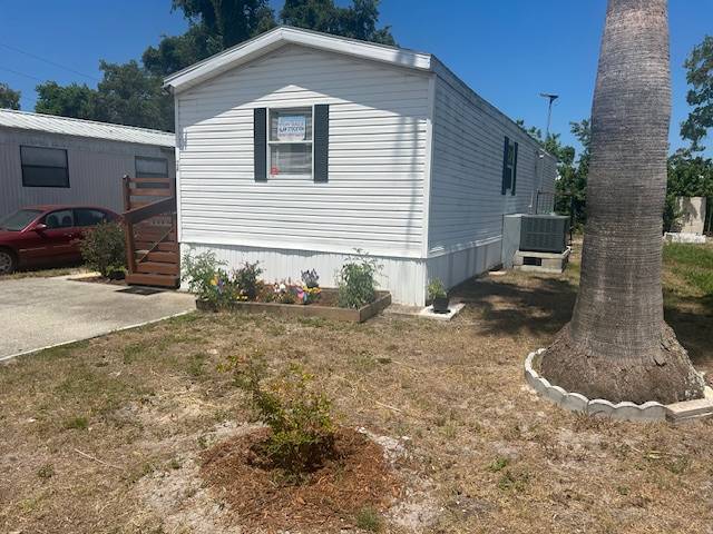 8301 New York Ave a Hudson, FL Mobile or Manufactured Home for Sale