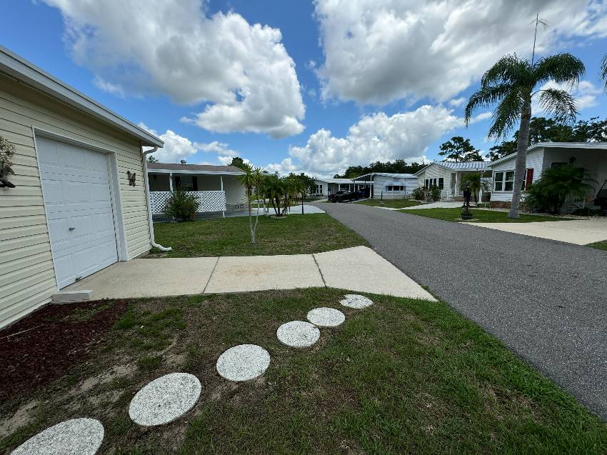 2217 Walden Pond Dr a Lake Wales, FL Mobile or Manufactured Home for Sale