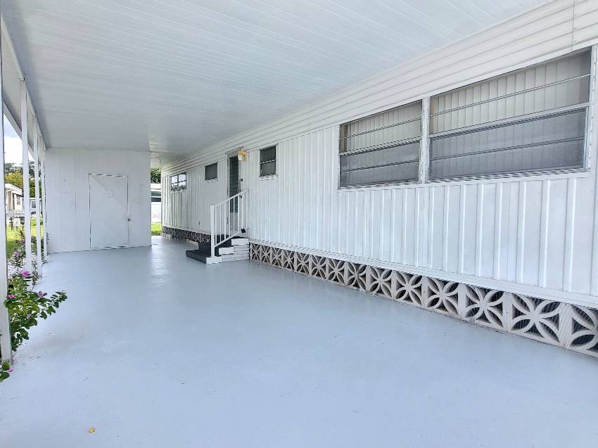 2357 Fremont Drive a Sarasota, FL Mobile or Manufactured Home for Sale