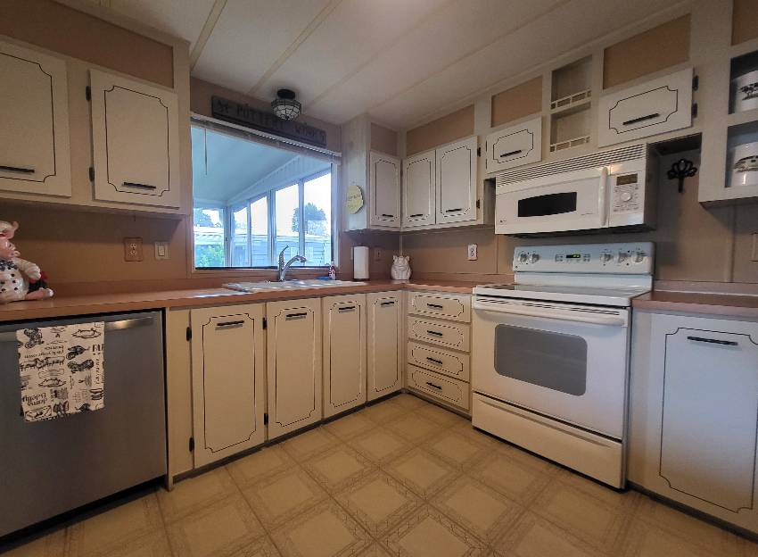 5456 Halifax Drive a Sarasota, FL Mobile or Manufactured Home for Sale