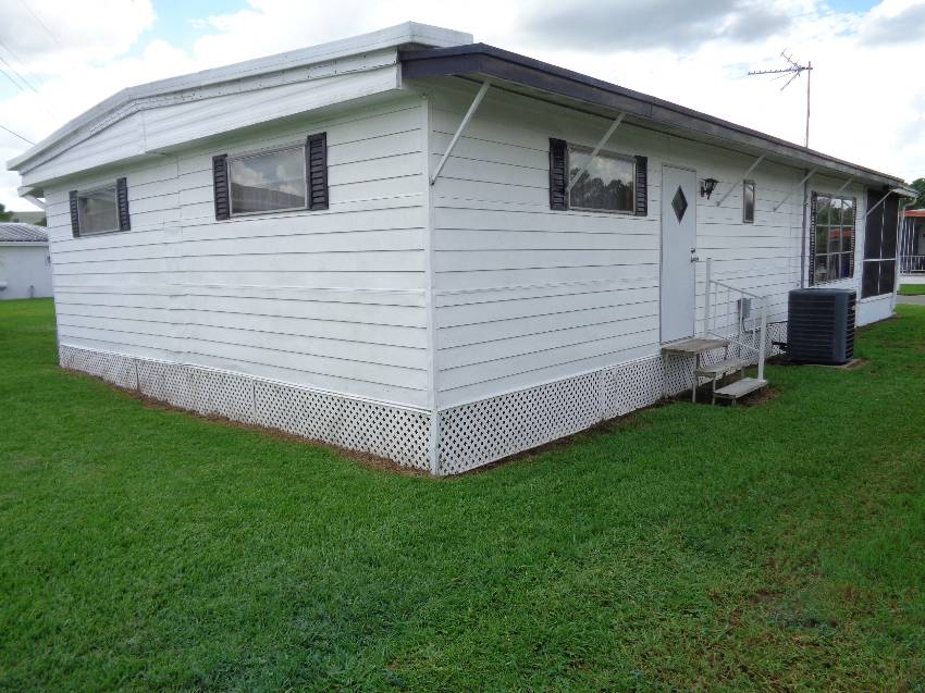 196 Duane Place a Lakeland, FL Mobile or Manufactured Home for Sale