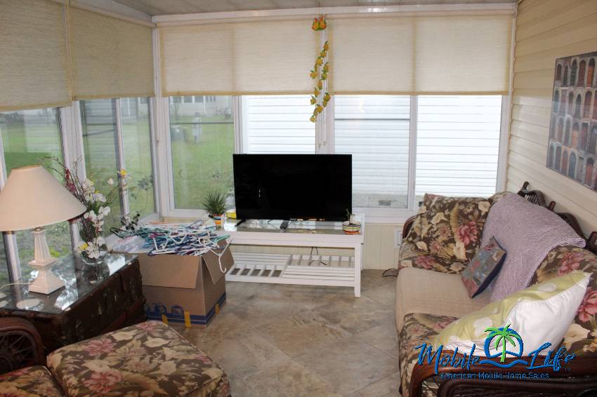 37624 Oak Ridge Ln a Zephyrhills, FL Mobile or Manufactured Home for Sale