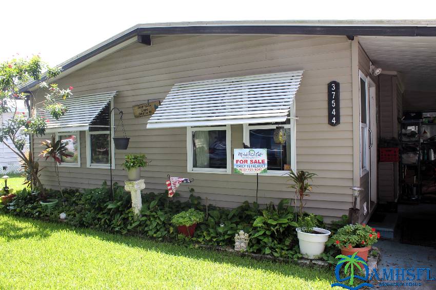 37544 Pompano Ct a Zephyrhills, FL Mobile or Manufactured Home for Sale