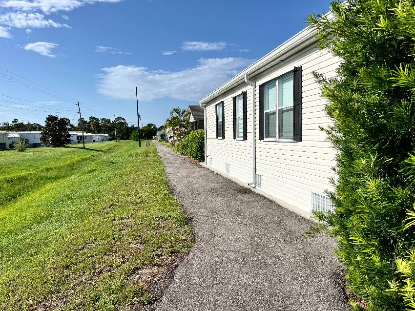 999 Desirade a Venice, FL Mobile or Manufactured Home for Sale