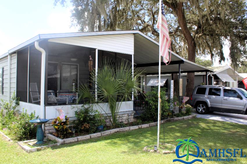 37524 Oak Lake Dr a Zephyrhills, FL Mobile or Manufactured Home for Sale