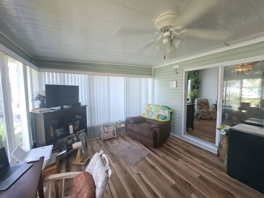 35252 Jomar Ave a Zephyrhills, FL Mobile or Manufactured Home for Sale