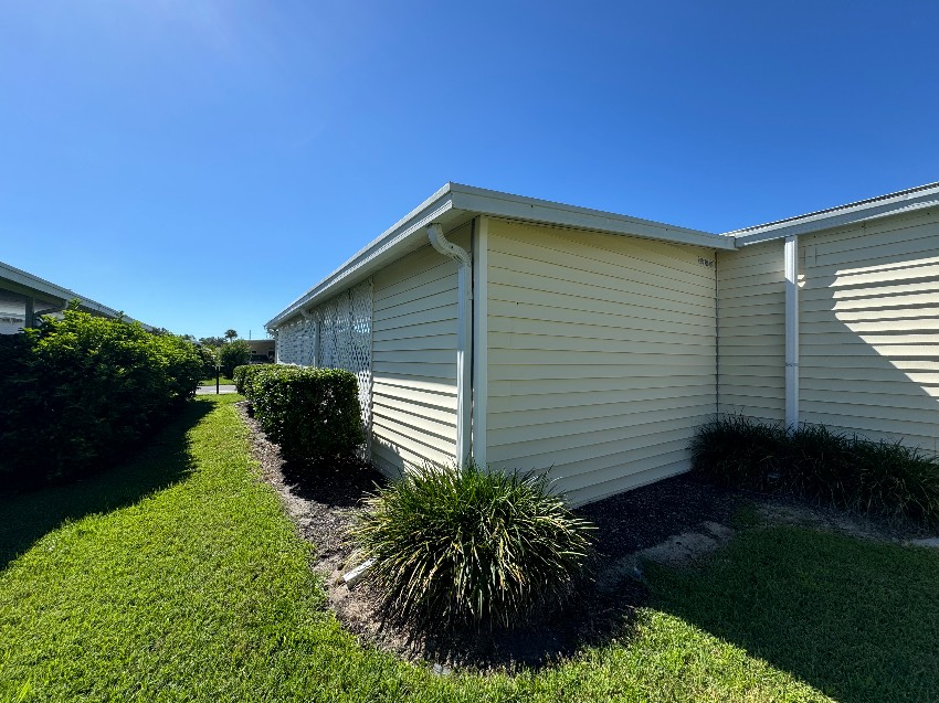 5410 Harrow Terrace a Sarasota, FL Mobile or Manufactured Home for Sale