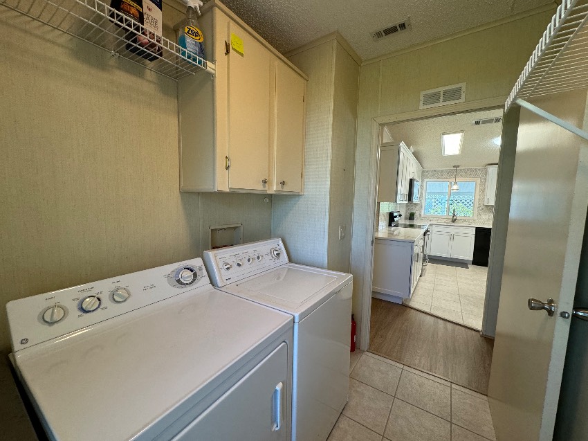 5410 Harrow Terrace a Sarasota, FL Mobile or Manufactured Home for Sale