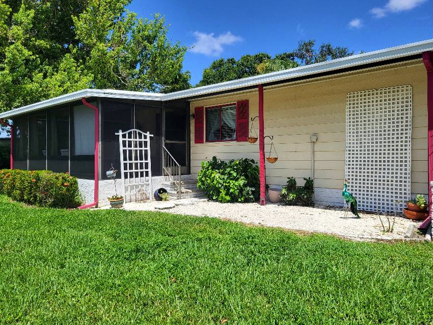 5853 Brigadoon Ter a Sarasota, FL Mobile or Manufactured Home for Sale