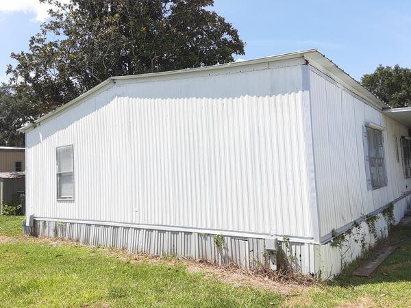 185 Dogwood a Lakeland, FL Mobile or Manufactured Home for Sale