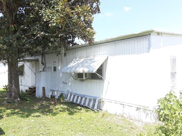 185 Dogwood a Lakeland, FL Mobile or Manufactured Home for Sale