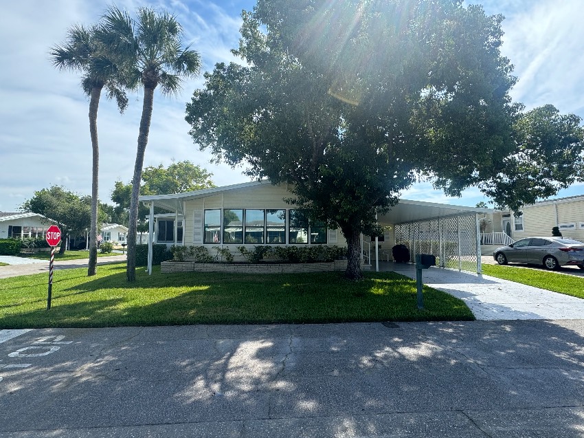 5609 Queensbury Blvd a Sarasota, FL Mobile or Manufactured Home for Sale